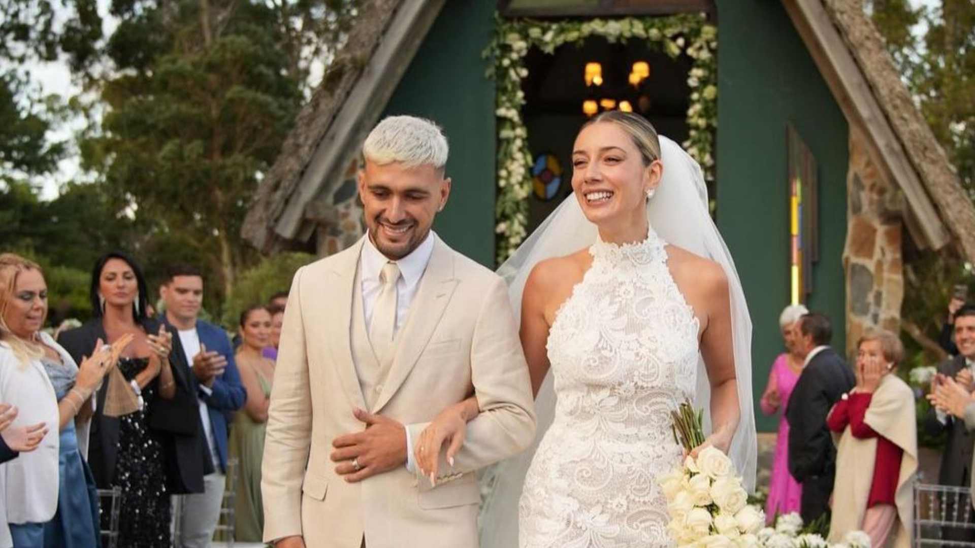 CASOU!  ARRASCAETA E CAMILA BASTIANI UNEM-SE EM MATRIMÔNIO NO URUGUAI